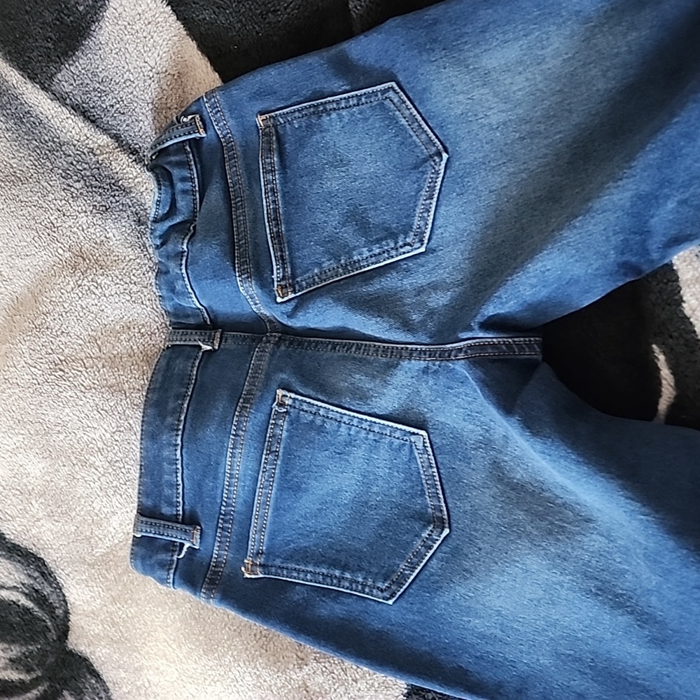 Jeans - Picture 2 of 3
